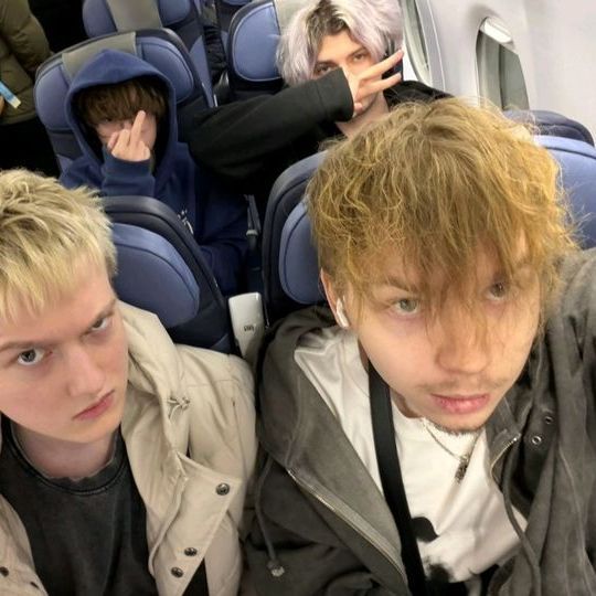 y3xX-