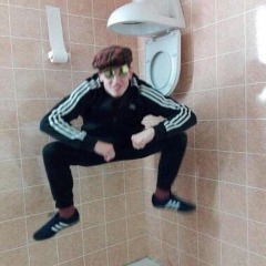 alexalb_