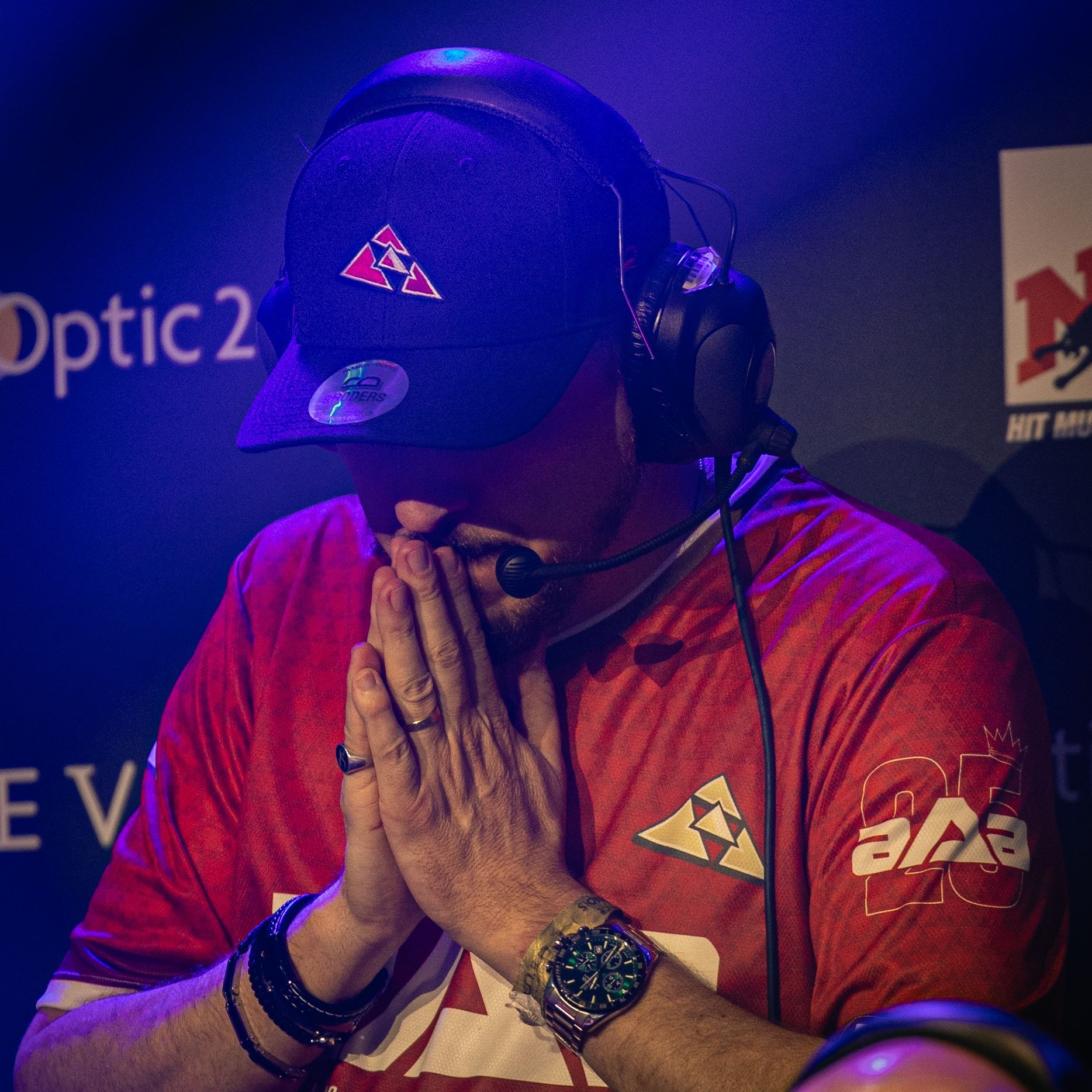 Ozstrik3r